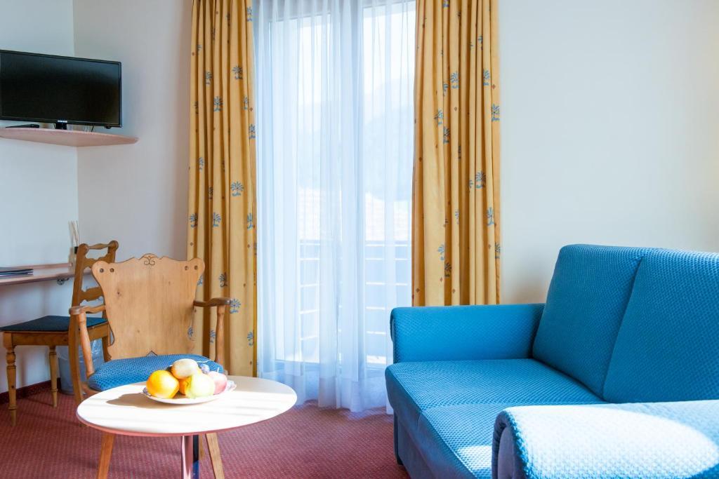 Hotel La Cruna Sedrun Zimmer foto